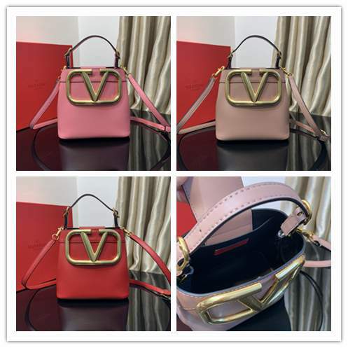 Picture of Valentino Handbags _SKUfw182331594fw